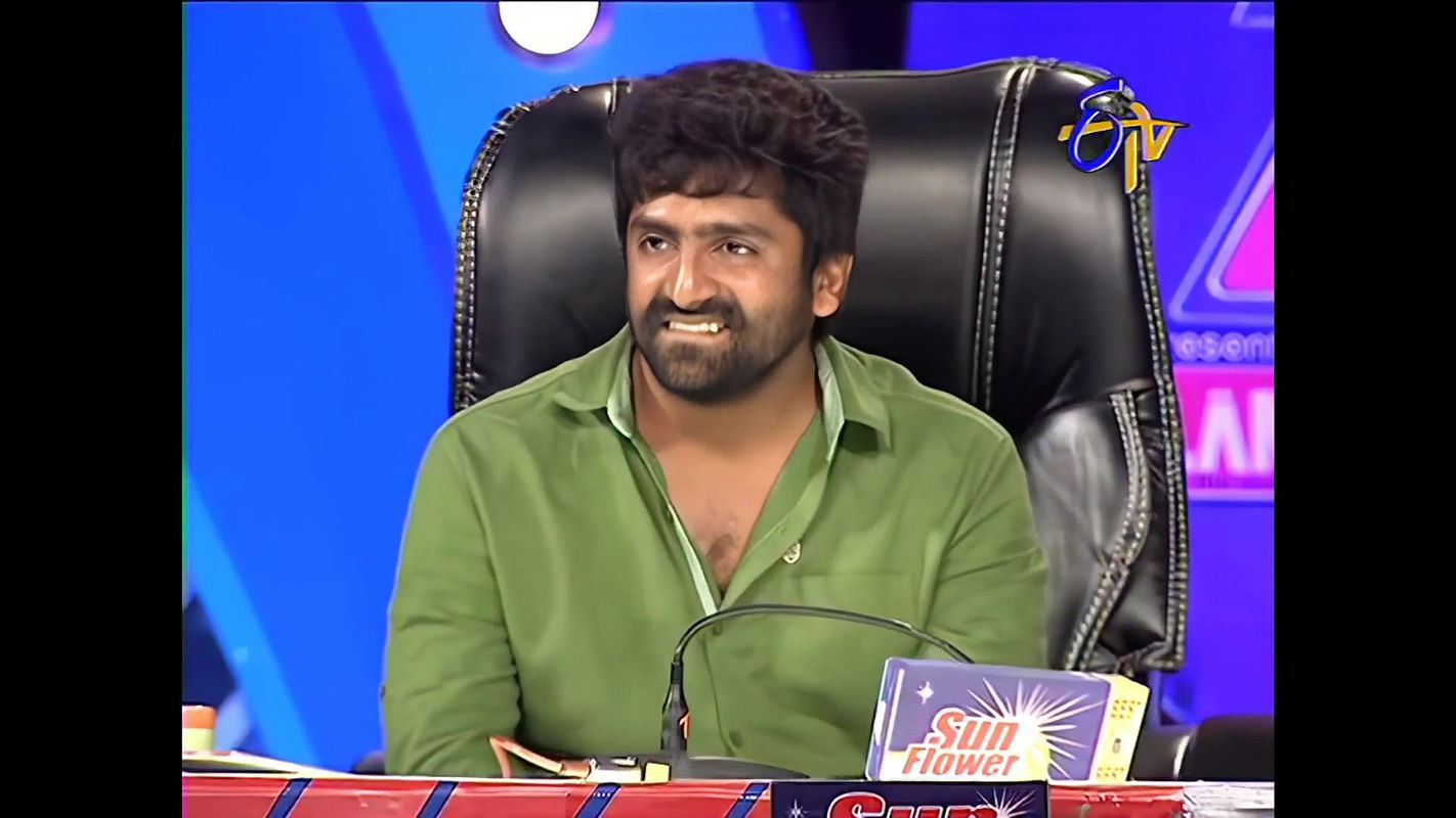 Sada Super Hot OPEN Milky Low Hip Deep Navel & ASS Shaking Dance Performance-1008P