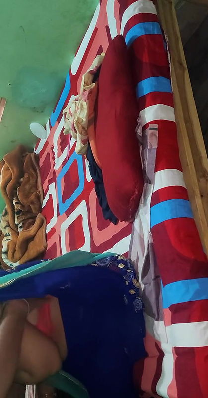 Desi Bhabhi Blowjob and Ridding Dick