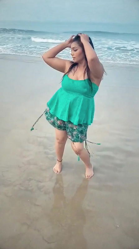 Reel of Geeta \ Vol 4 \ Quickie Dance Shoot