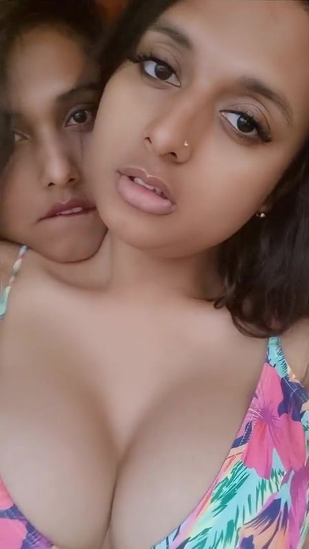 HORNY LESBIANS SEXY TEMPTING DESIRE Sannati Mitra