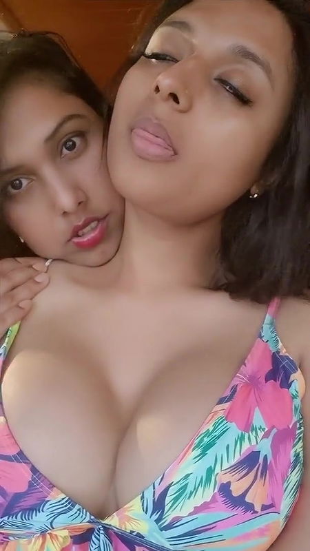 HORNY LESBIANS SEXY TEMPTING DESIRE Sannati Mitra