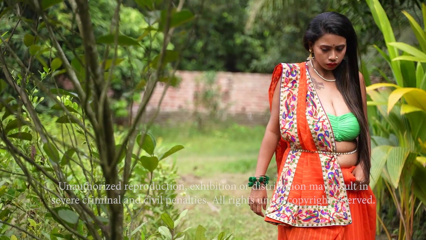 Ahona Rehman Big Boobs Small Blouse