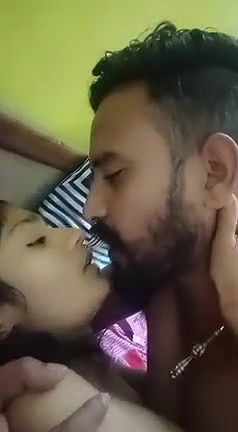 Hot Lover kissing gf shy to show face