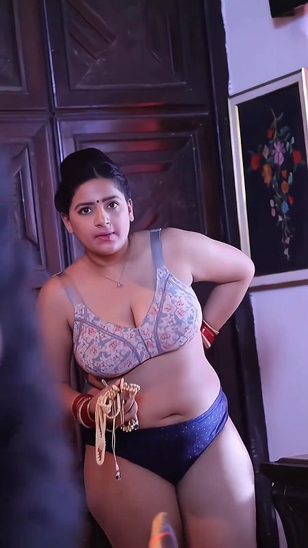 Chubby Desi lady in sexy bra nd panties