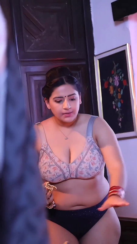 Chubby Desi lady in sexy bra nd panties