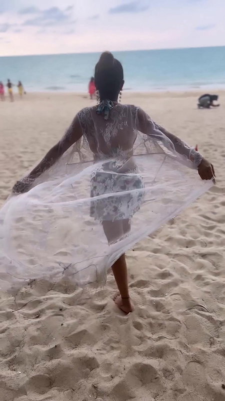 Katesharma hot cleavage wet boobs show video