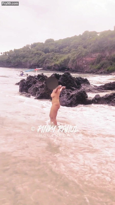 Pinky Rahul Roaming Full Naked on Beach during Day ~ Part II