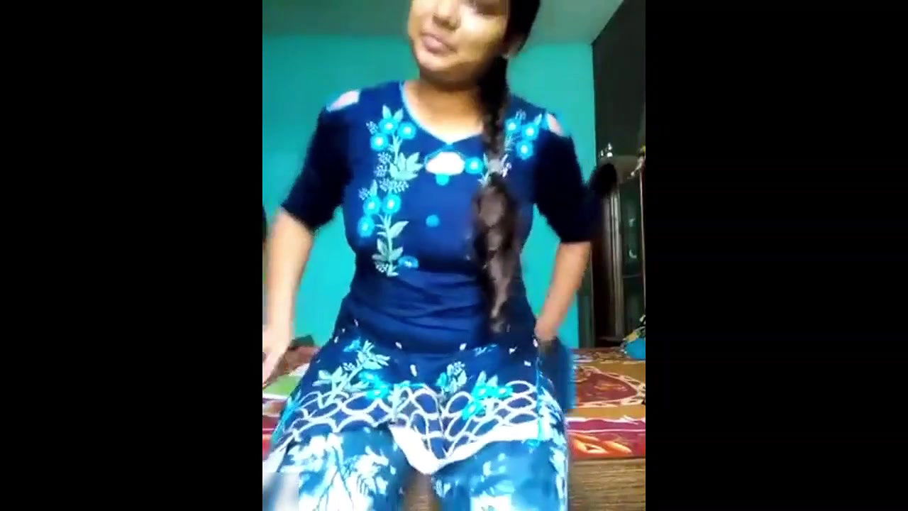 Desi gf show her big boobs and pussy… just WOW!