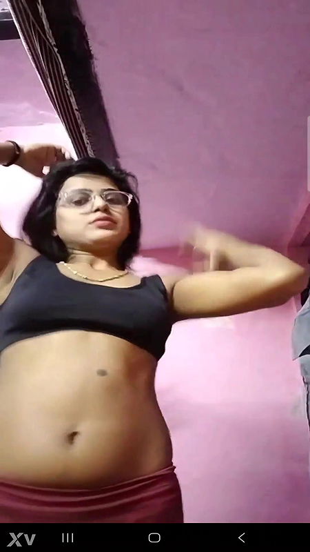 Sexy Mall Shows Her Boobs and Ass