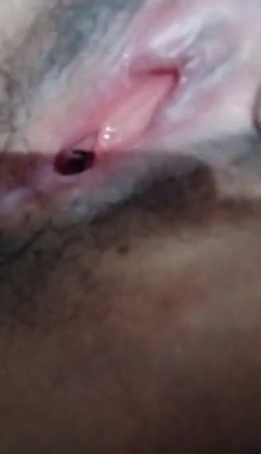 Sexy Indian Girl Shows Her Boobs and Pussy