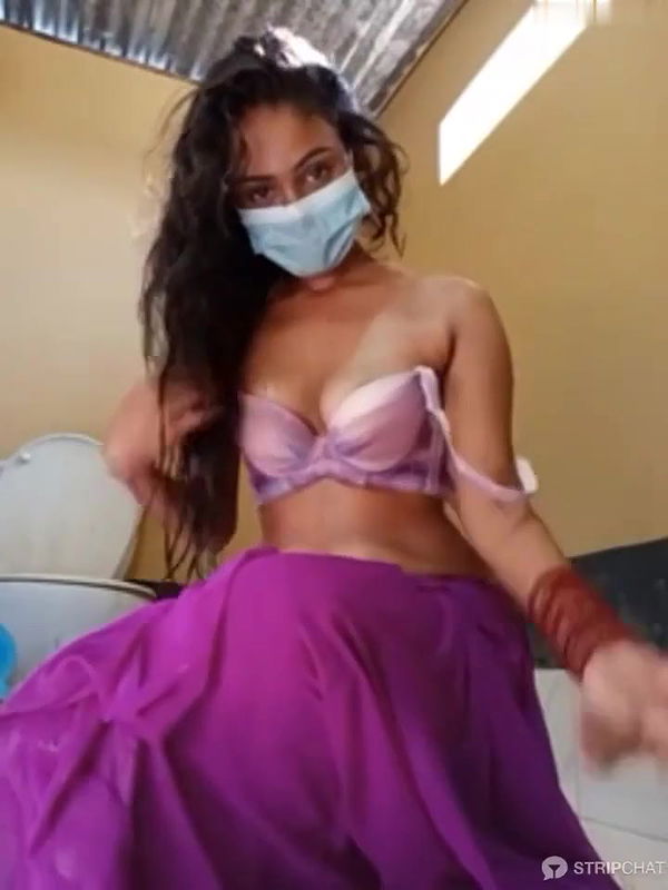 Nipa-Queen Bathing & Washing Clothes Full Naked on StripChat Live