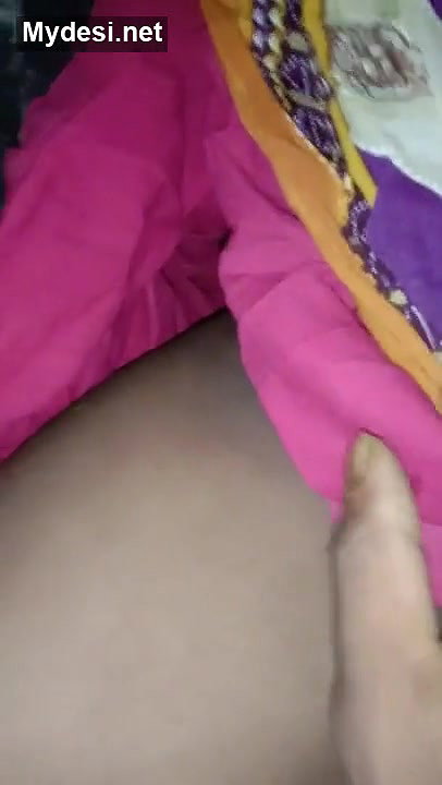 Desi village aunty show her sexy pussy