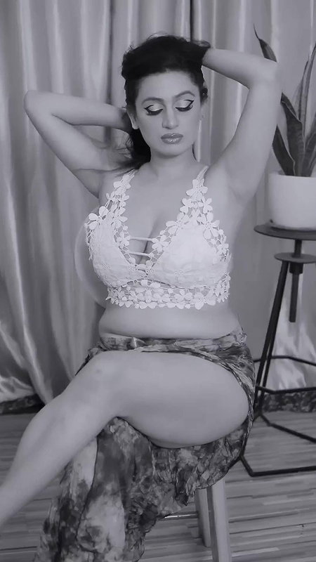Kenisha Awasthi bulging mountain boobs and Armpits