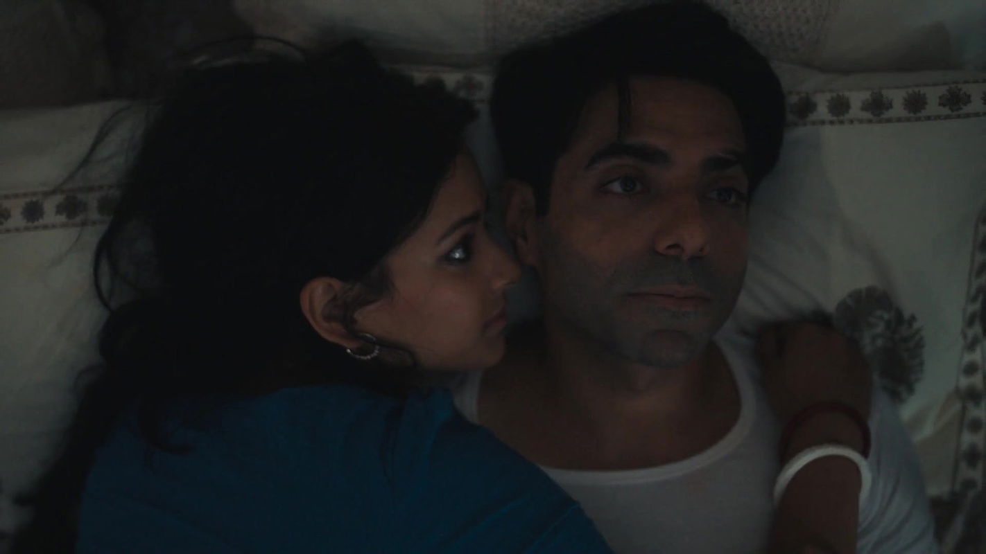 Shweta Basu Intimate Liplock Romance Scene – Jubilee