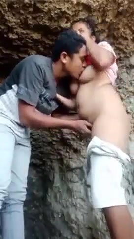 Assam lover force his gf to blowjob hard outdoor