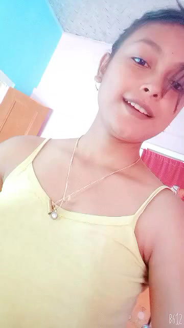 Sexy Girl Showing