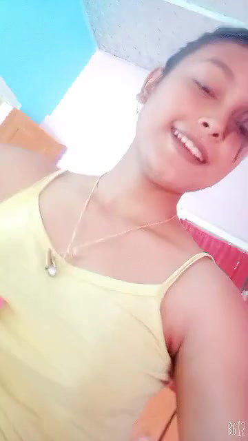Sexy Girl Showing