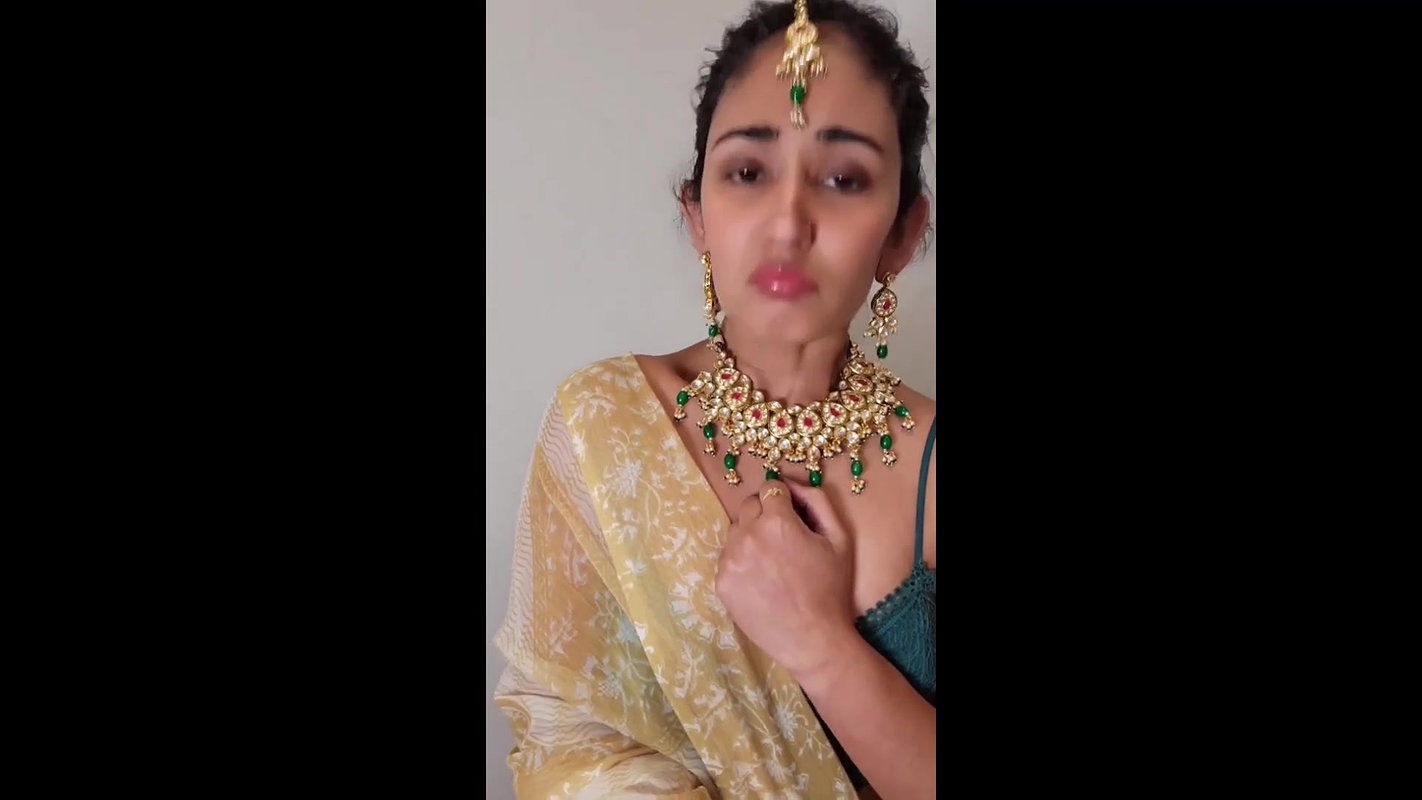 Awesome beautiful girl big boobs milky white boobs popping out