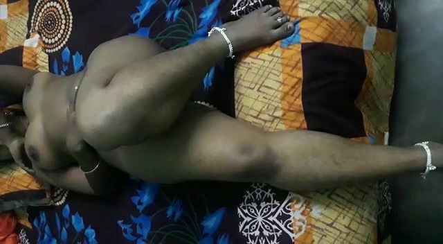 Desi bhabhi Nude captured by hubby