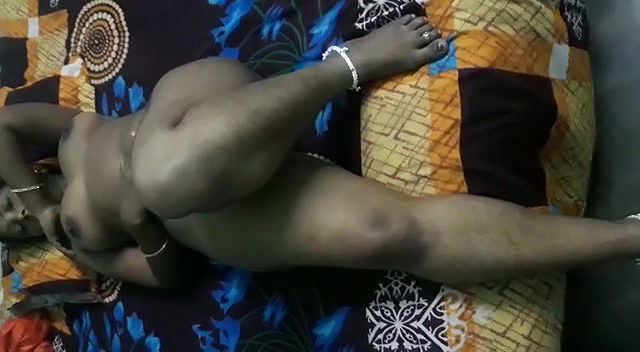 Desi bhabhi Nude captured by hubby