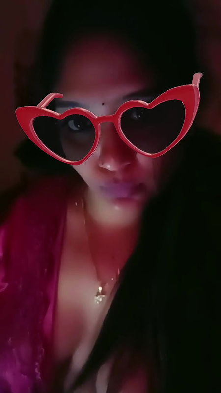 Anu Showing Deep Cleavage to Tease on Tango Live ~ with Telugu Audio ~ 6 Feb 2023