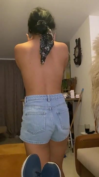 Cute Slim Babe Want To Fuck Her Bf