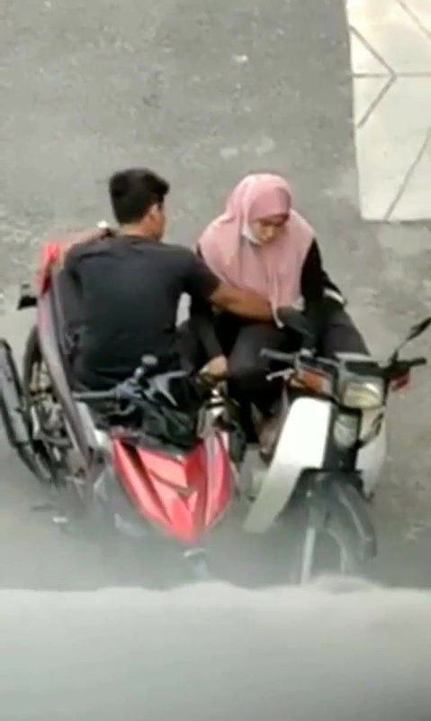 indu couple fun outdoor