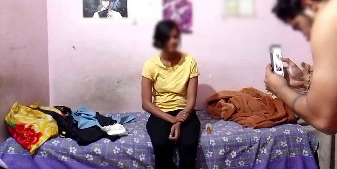 Bahan ki saheli ke ghar par aai aur room me chod diya hindi audio sex, PART-2