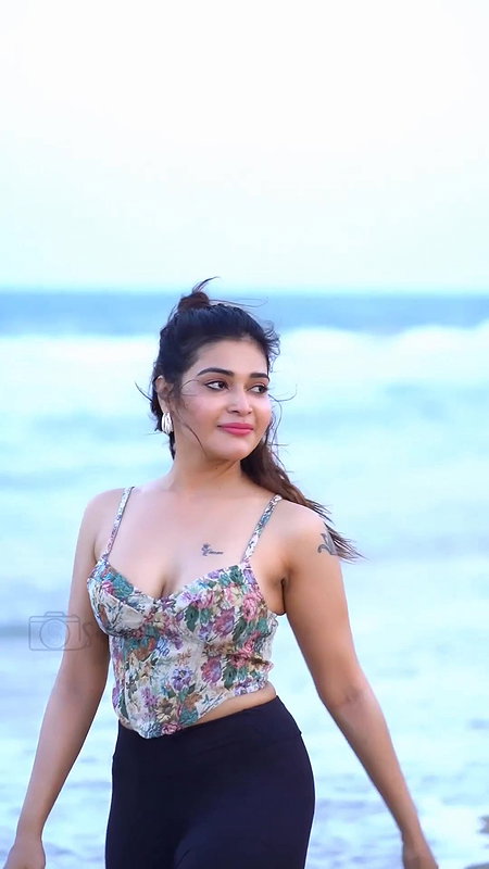 Dharsha Gupta huge sexy melons cleavage boobs show