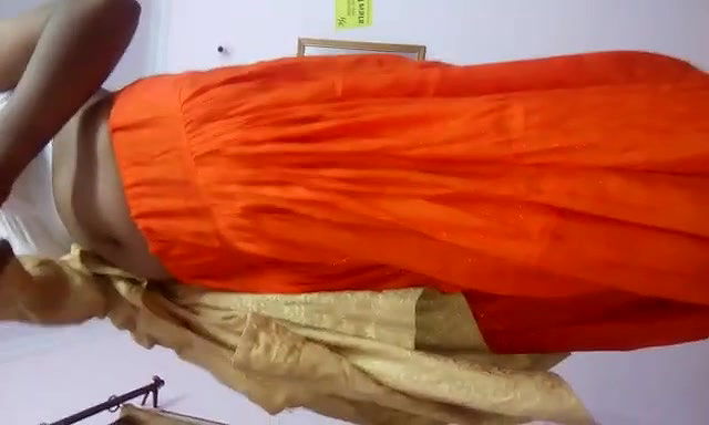 Desi Bhabhi Wearing Cloths