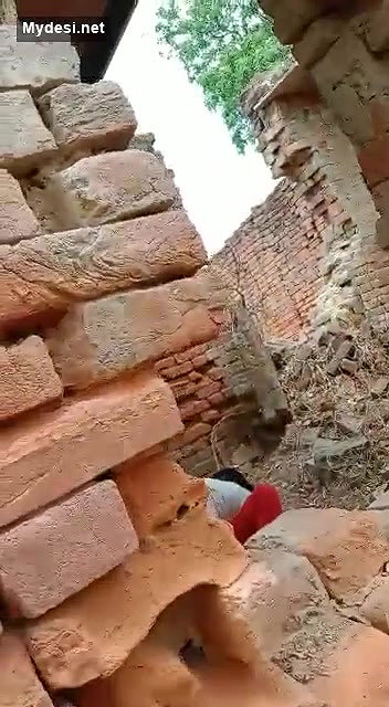 Desi lover outdoor caught on fucking time