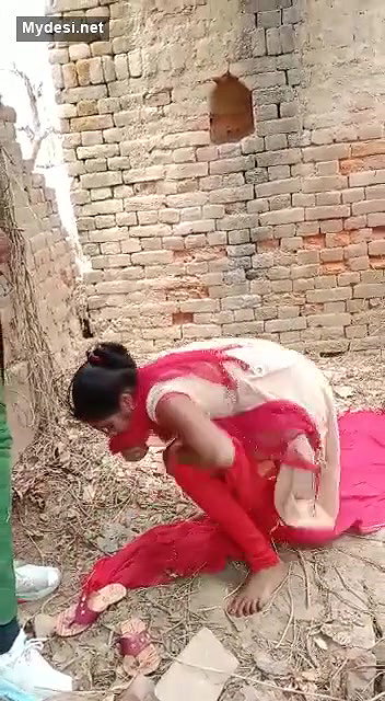 Desi lover outdoor caught on fucking time