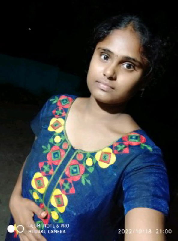Tamil girl vinasri