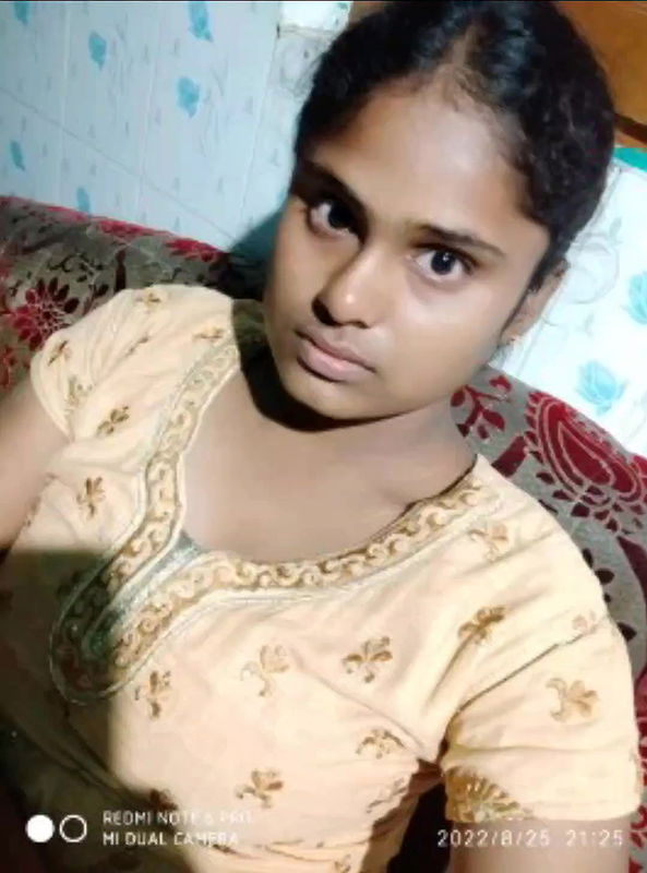 Tamil girl vinasri