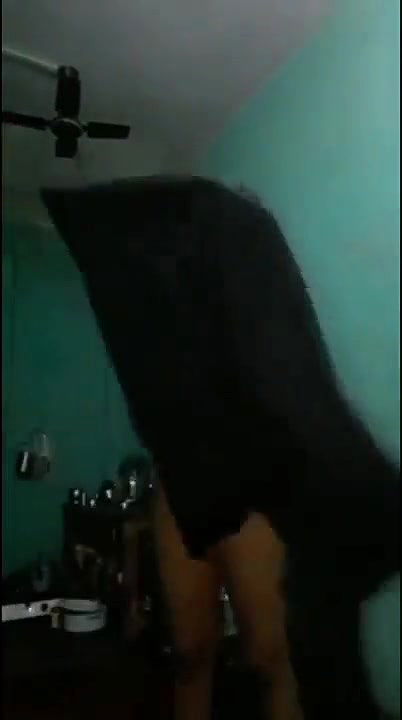 Pregnant bhabi Dress Change Selfie