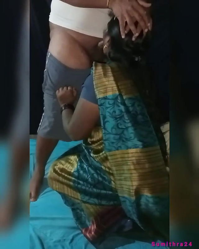 Tamilnadu aunty lifting her saree and press her brother in law head to taste