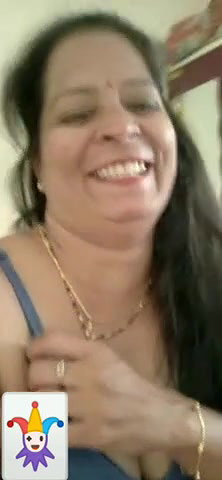 Hot Aunty On Video Call