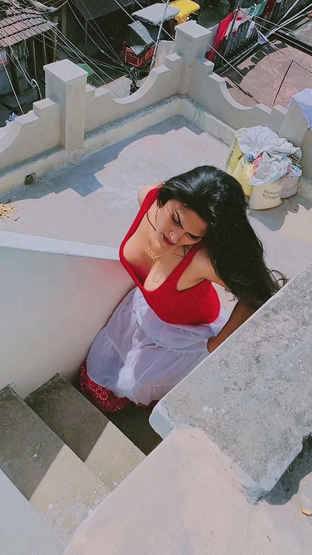 Desi Sexy Hotness Huge Melons Shake Tease