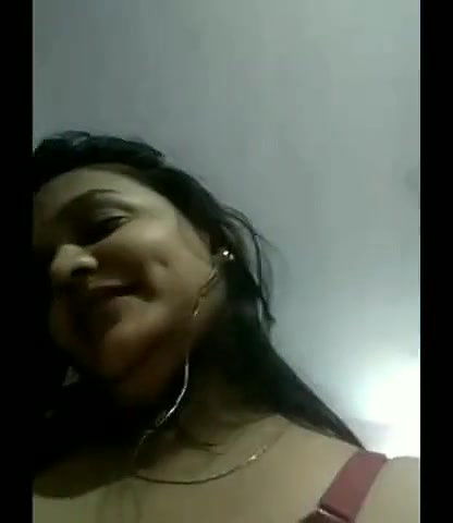 Desi Hotty Priyanshi Boobs Show