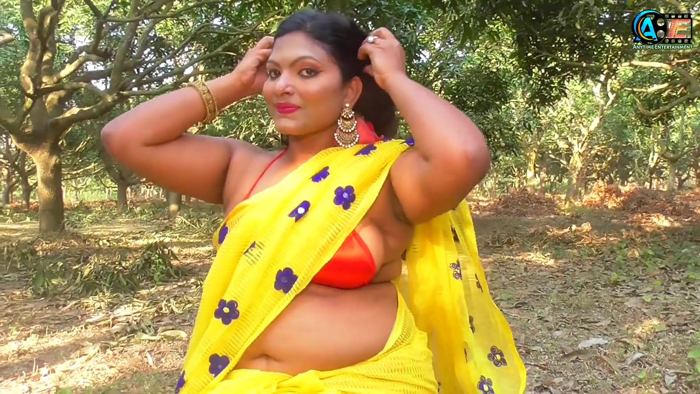 Horny bengali model rashi huge cleavage hot navel armpit show photoshoot