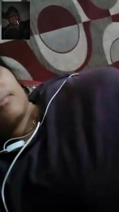 Desi Bhabhi On Video call