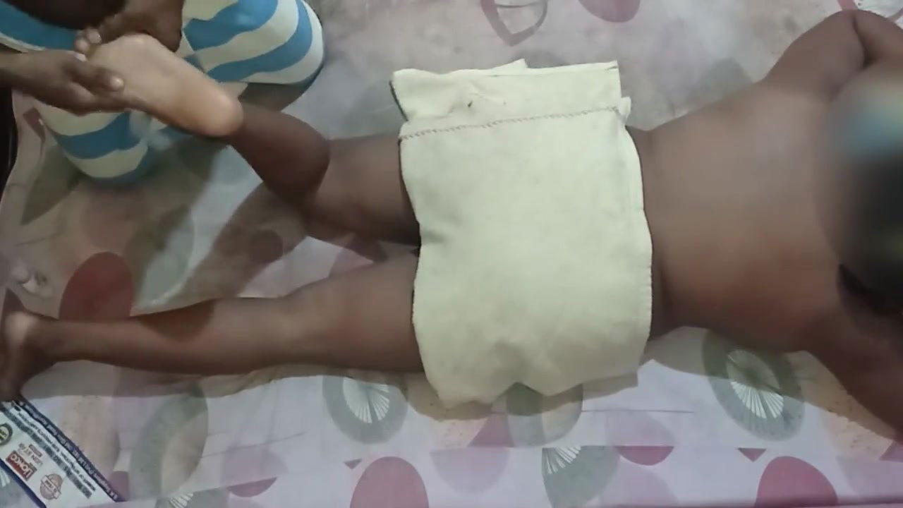 Wow amzing oil massage with cousin sister during weekend