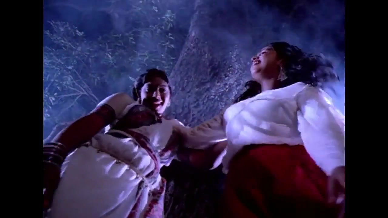 Sexy Madhuri Wet Navel Saree Rain Song