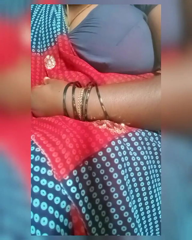 Sofia nair busty aunty expose her untouched melons