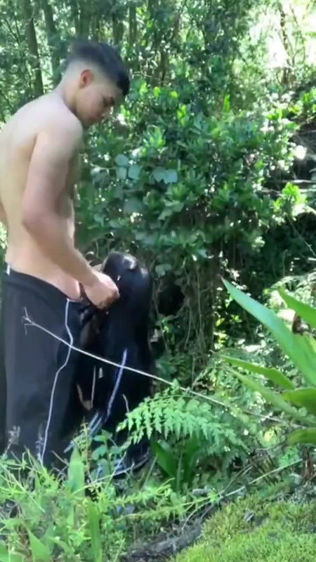 Couples fuking in jungle