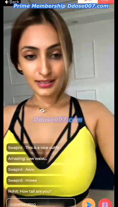 Shivangi Verma Showing Deep Cleavage to Tease on App Live