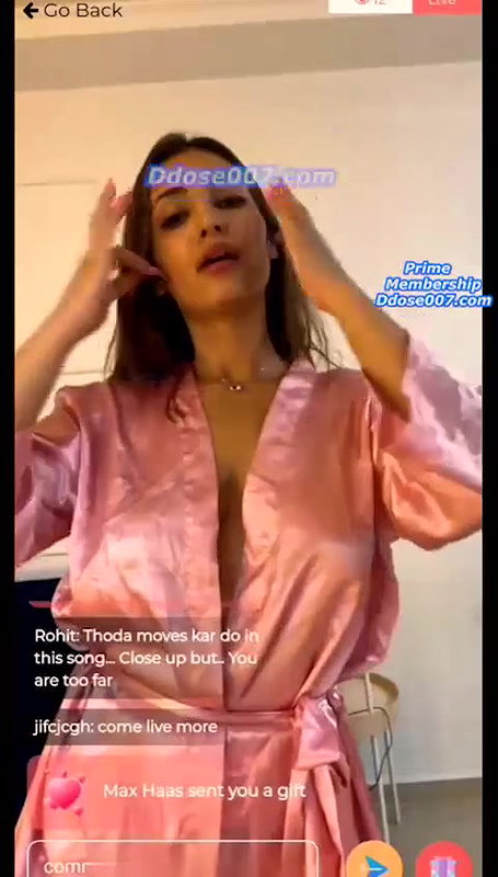 Shivangi Verma Showing Deep Cleavage to Tease on App Live