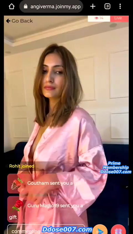 Shivangi Verma Showing Deep Cleavage to Tease on App Live