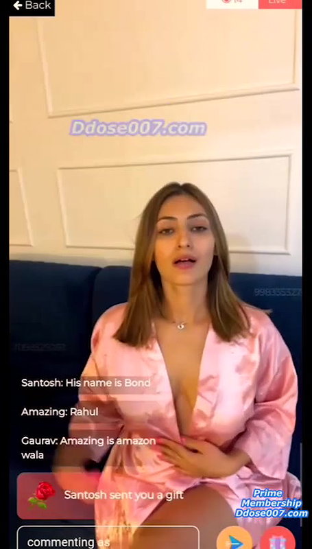 Shivangi Verma Showing Deep Cleavage to Tease on App Live