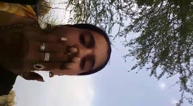 Village Bhabhi Outdoor Teasing